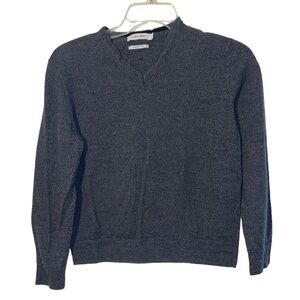 Calvin Klein Men’s Merino wool sweater. Size Large  GUC